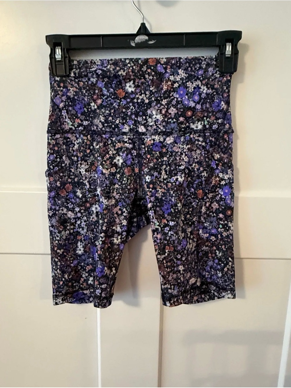 Lululemon align with pockets  High-Waist Floral Bike Shorts -size 4